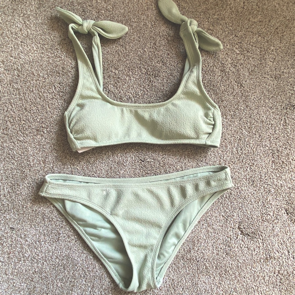 Soft Green Bikini🥝